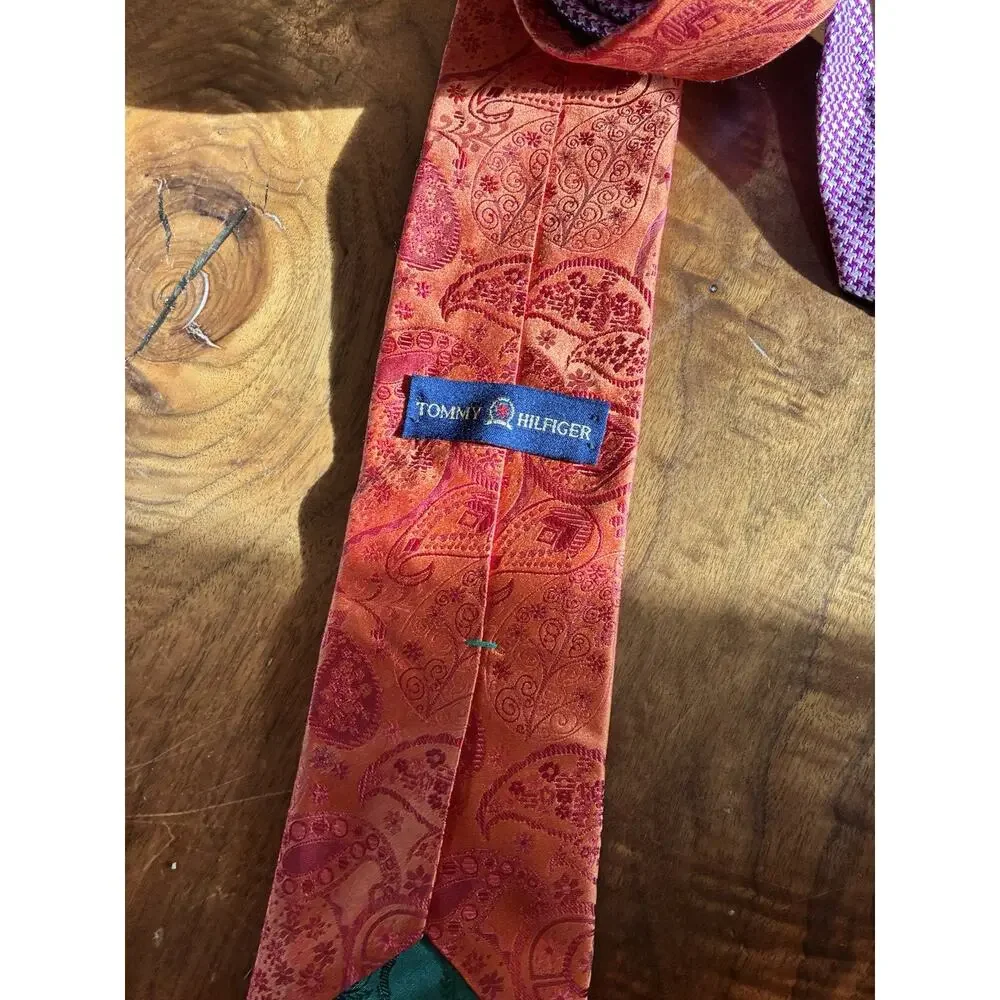 Tommy Hilfiger Orange‎ Paisley Pattern Vintage 90s Mens Neck Tie 100% Silk
